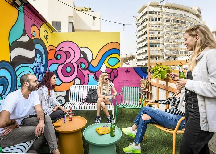 Beta Studios Aparthotel
